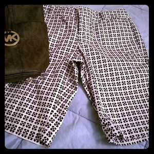 Black and white pattern Bermudas shorts